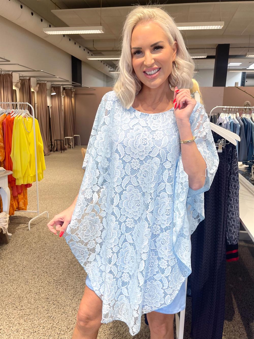 Kenya New Lace - Tunikaklänning med spetslager